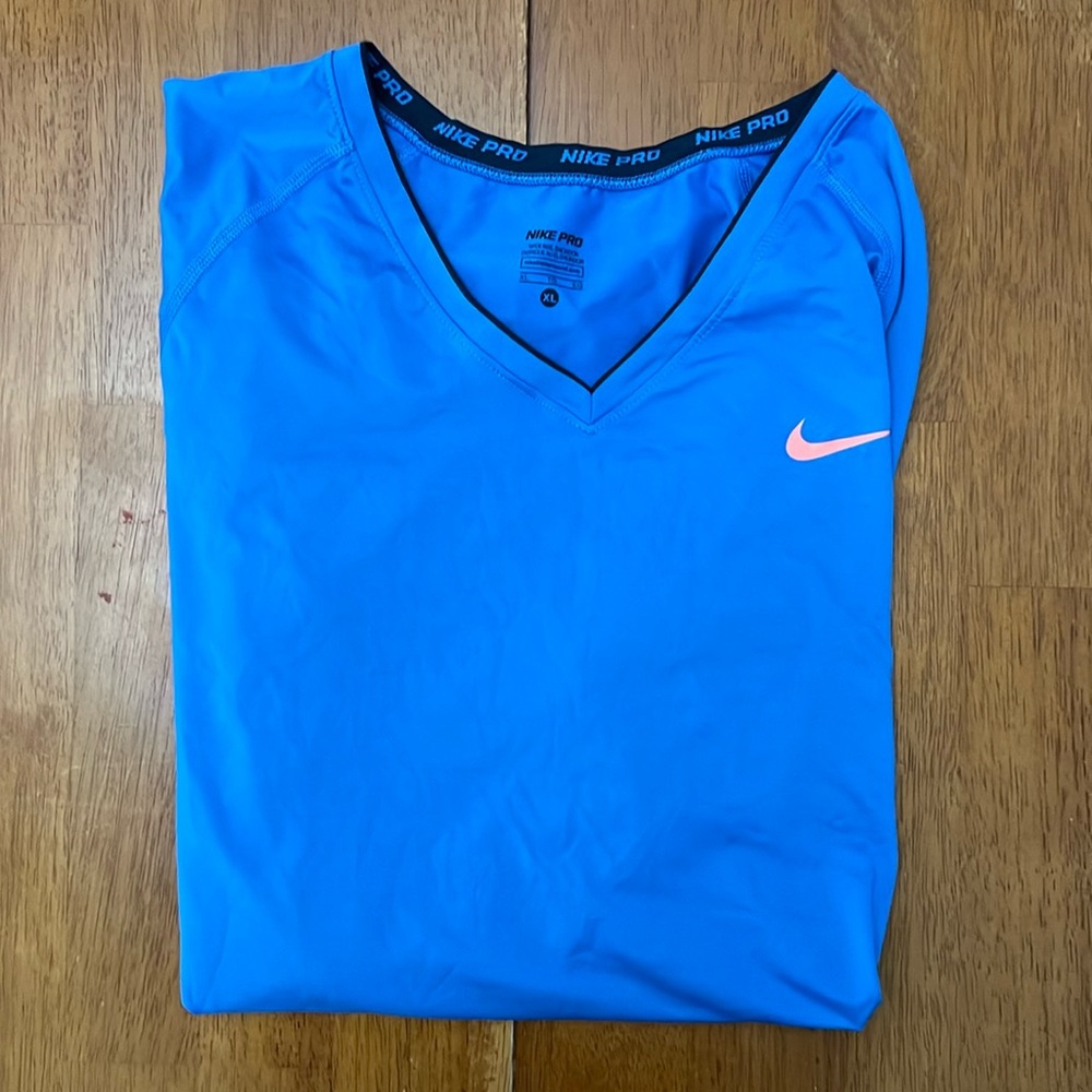 nike pro long sleeve pullover